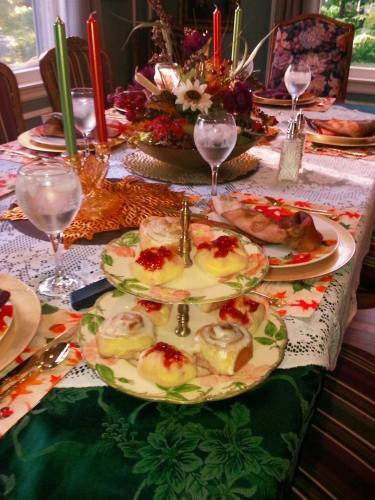 Festive West Bed & Breakfest