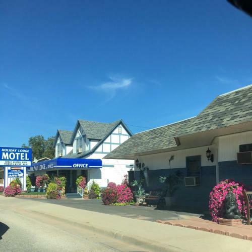 Holiday Lodge Motel