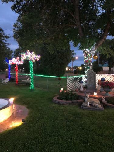 Holiday Lodge Motel