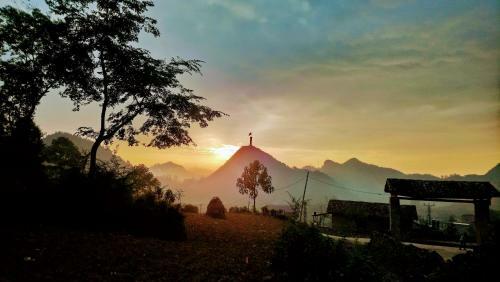 Sister's Homestay And Bar