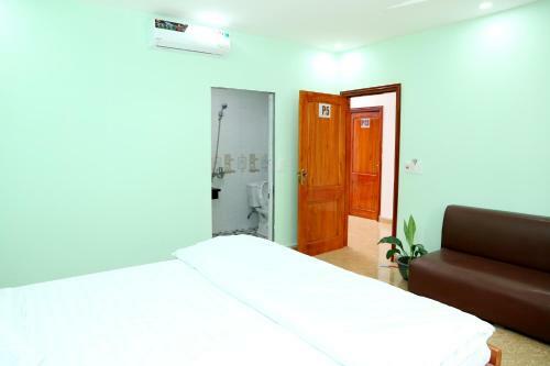 Giang Son Hostel