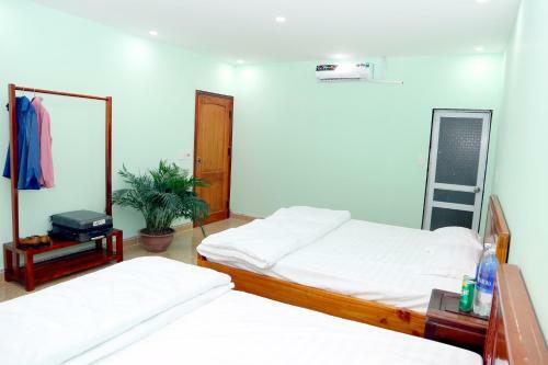 Giang Son Hostel