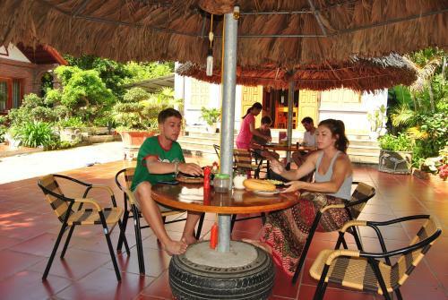 Ninh Binh Mountain Views Homestay