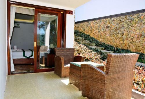 Hotel Phu Ninh Lake Resort