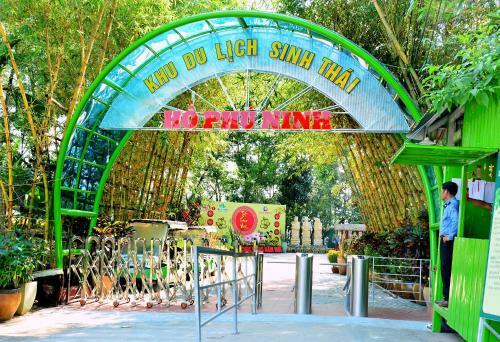 Hotel Phu Ninh Lake Resort