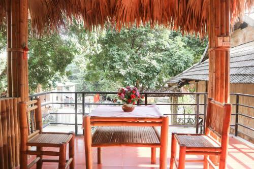 Ume Mai Chau Homestay