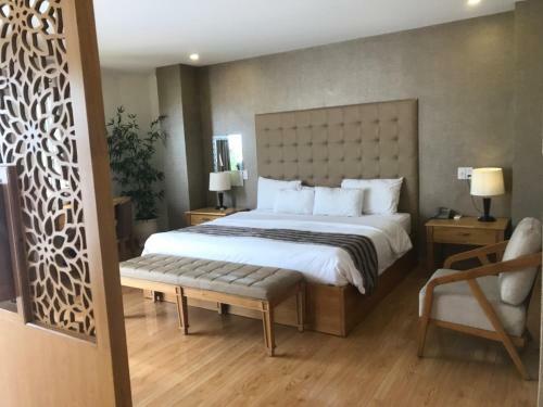 Elegant Hotel