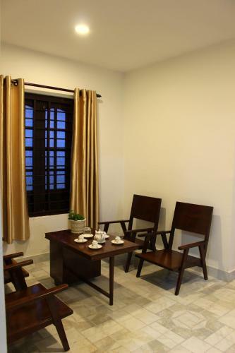 Hotel Minh T� Homestay