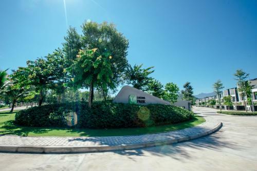 Villa Laguna Park Homes Lang Co