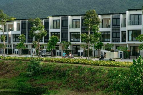 Villa Laguna Park Homes Lang Co