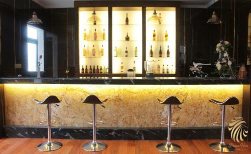 Phoenix Hotel