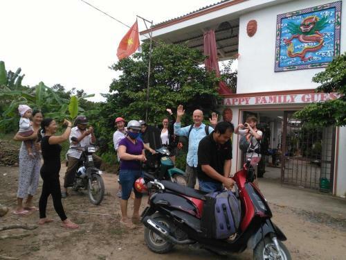 Hostal Happy Family Guesthouse