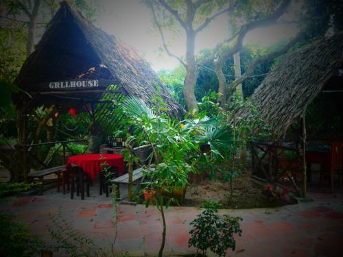 Hostal Happy Family Guesthouse