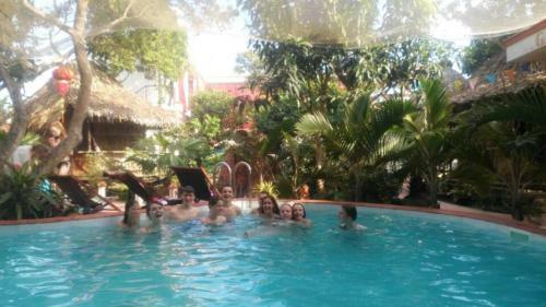 Hostal Happy Family Guesthouse
