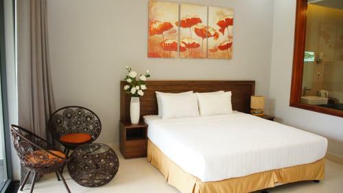Emerald Resort Ong Lang Beach