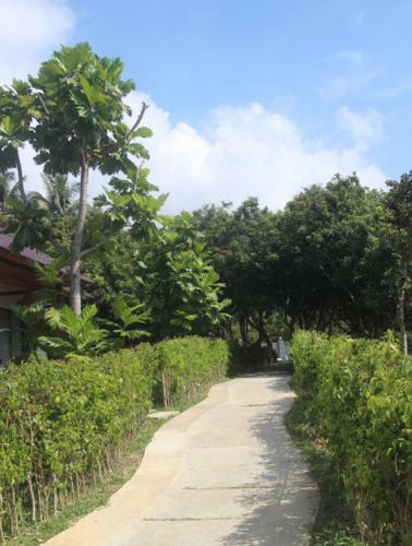 Emerald Resort Ong Lang Beach