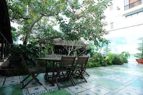 Hoang Yen Hotel