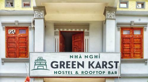 Hotel Green Karst Hostel & Bar