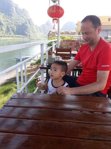 Hostal Song Que Homestay