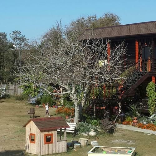 Hostal Black-house