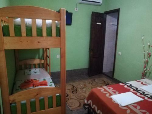 Hostal Guest House Lev