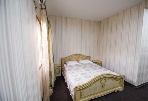 Hostal Riviera Guest House