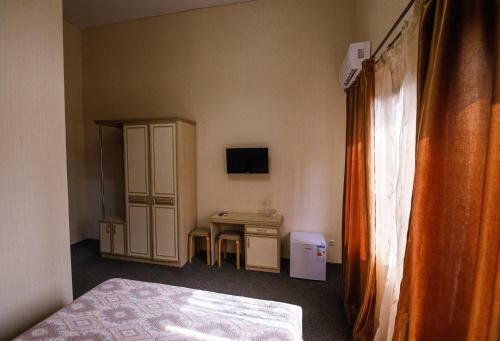Hostal Riviera Guest House