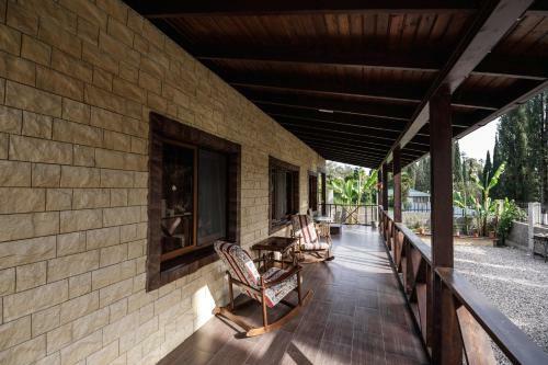 Hostal Riviera Guest House