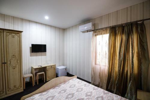 Hostal Riviera Guest House
