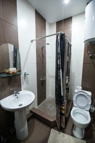 Hostal Riviera Guest House