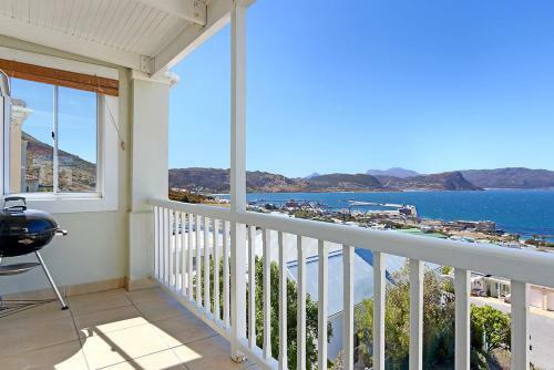 Jane's Simonstown 3 Bedroom Luxury Home