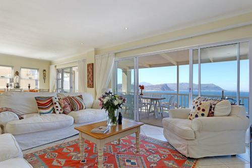 Jane's Simonstown 3 Bedroom Luxury Home