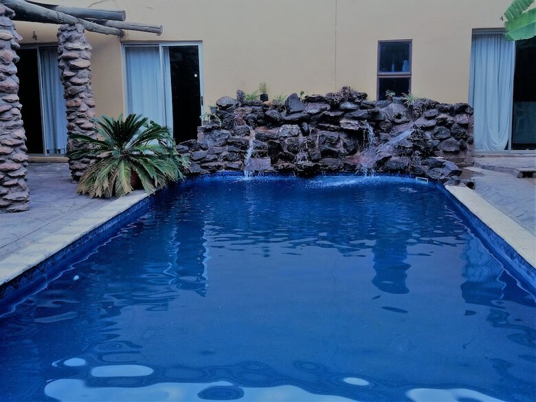 Hostal Elephant Rock Inn