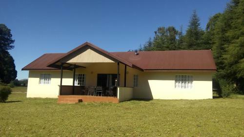 Hostal Kamberg Mountain Shadows
