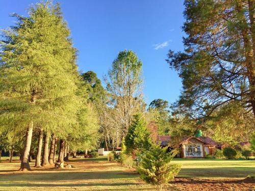 Hostal Kamberg Mountain Shadows
