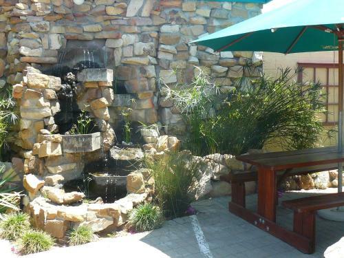 Klawer Hotel & Margo's Restaurant