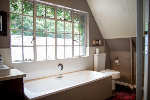 Hostal Ducks Country House