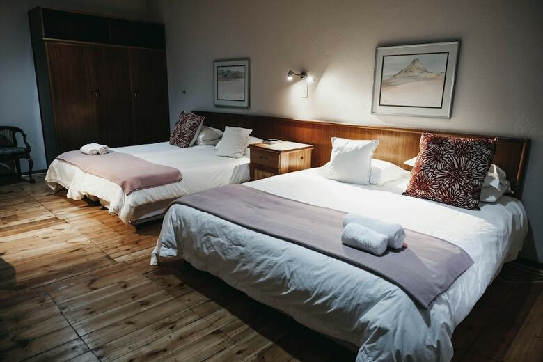 Hotel Karoo Country Inn