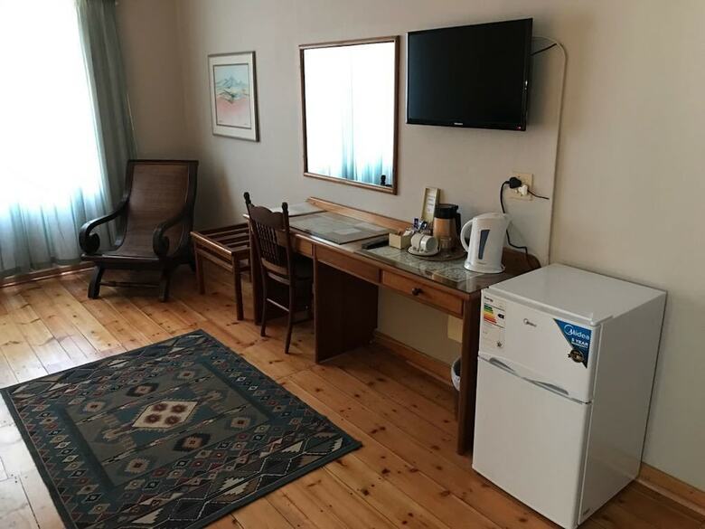 Hotel Karoo Country Inn