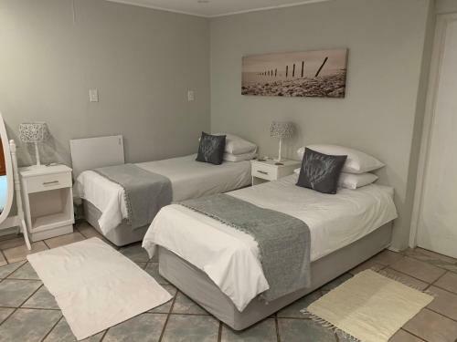 Hostal Glenelg Road Guesthouse