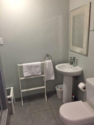 Hostal Glenelg Road Guesthouse