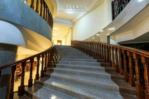 Mashan Longla Juyuan Hotel