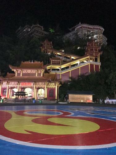 Mashan Longla Juyuan Hotel