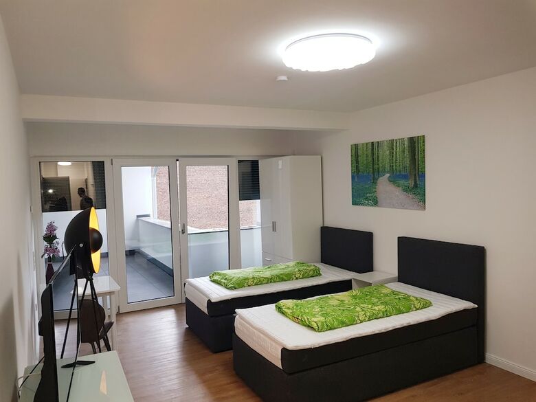 12apart D�sseldorf/hilden