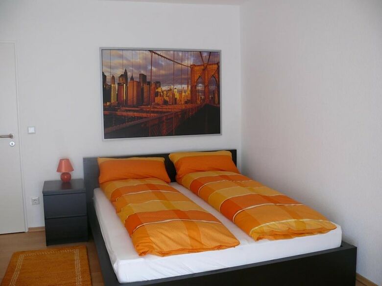 12apart D�sseldorf/hilden