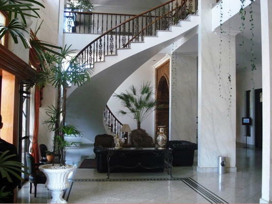 Marques Plaza Hotel