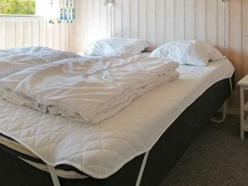 Three-bedroom Holiday Home In Sj�lund 2