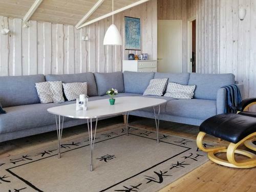 Three-bedroom Holiday Home In Sj�lund 2