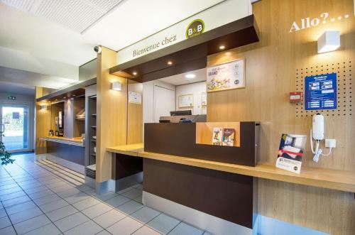 Hotel B&B H�tel Chartres Le Forum