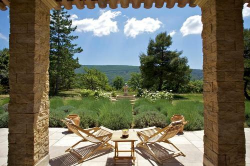 Lacoste Villa Sleeps 6 Pool Wifi